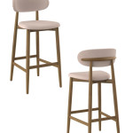 BANQUETA ESTRUTURA: -Estrutura em madeira maciça de eucalipto e encosto em MDF ergonômico estofado com espuma de boa densidade e revestida com tecido. MEDIDAS: -Banqueta 0,60(L) 51 (A) 90 (P) 52 -Banqueta 0,70 (L) 51 (A)100 (P) 52 -Banqueta 0,80 (L) 51 (A) 110 (P) 52 MADEIRAS: Natural Washed, Freijó, Avelã, Cacau, Ébano, Metalizado Champagne TECIDOS: Cores e demais detalhes pode ser selecionados pelo cliente.